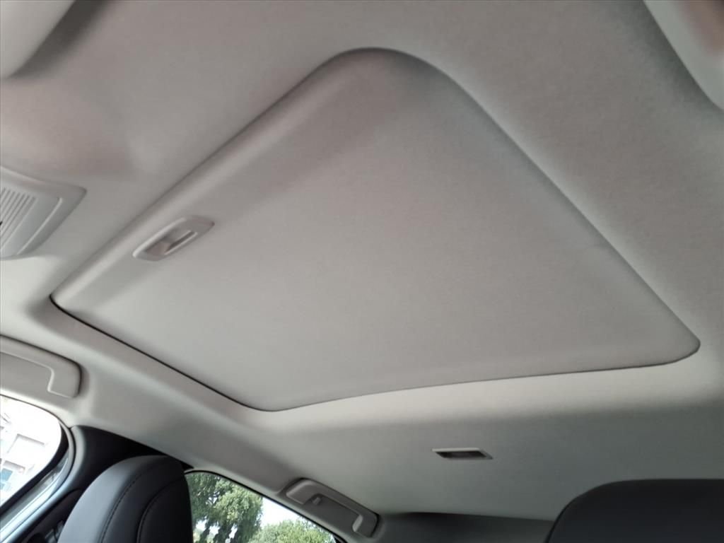 2025 Mazda CX-30 Premium - Photo 17