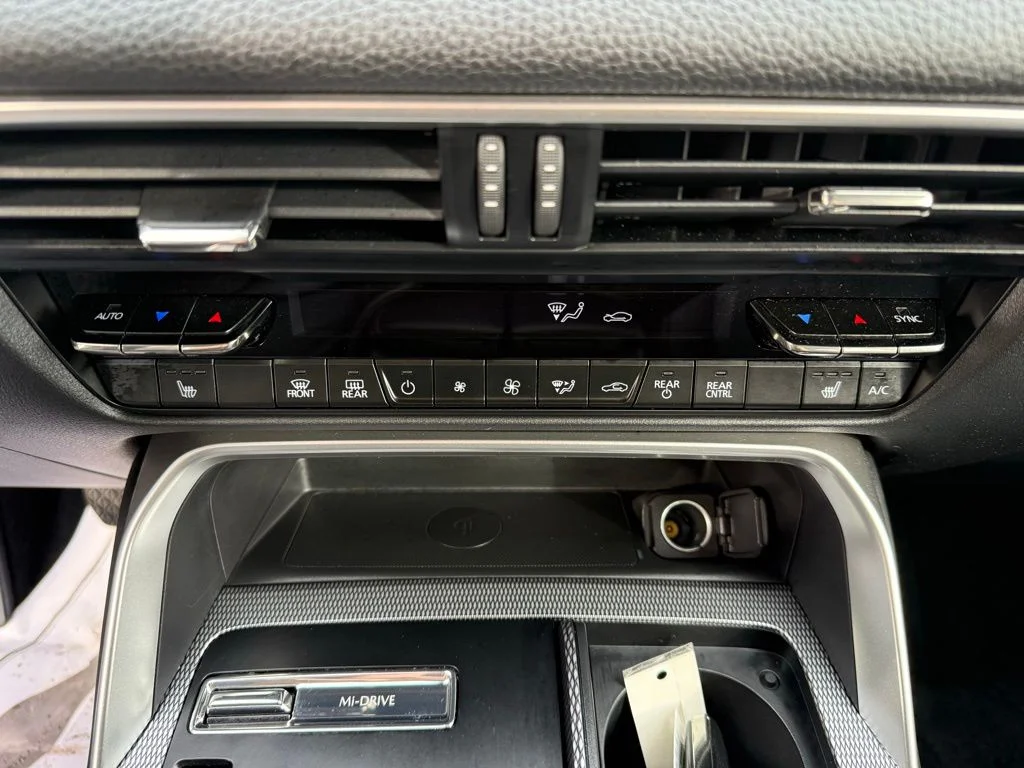 2025 Mazda CX-70 Premium Package - Photo 22