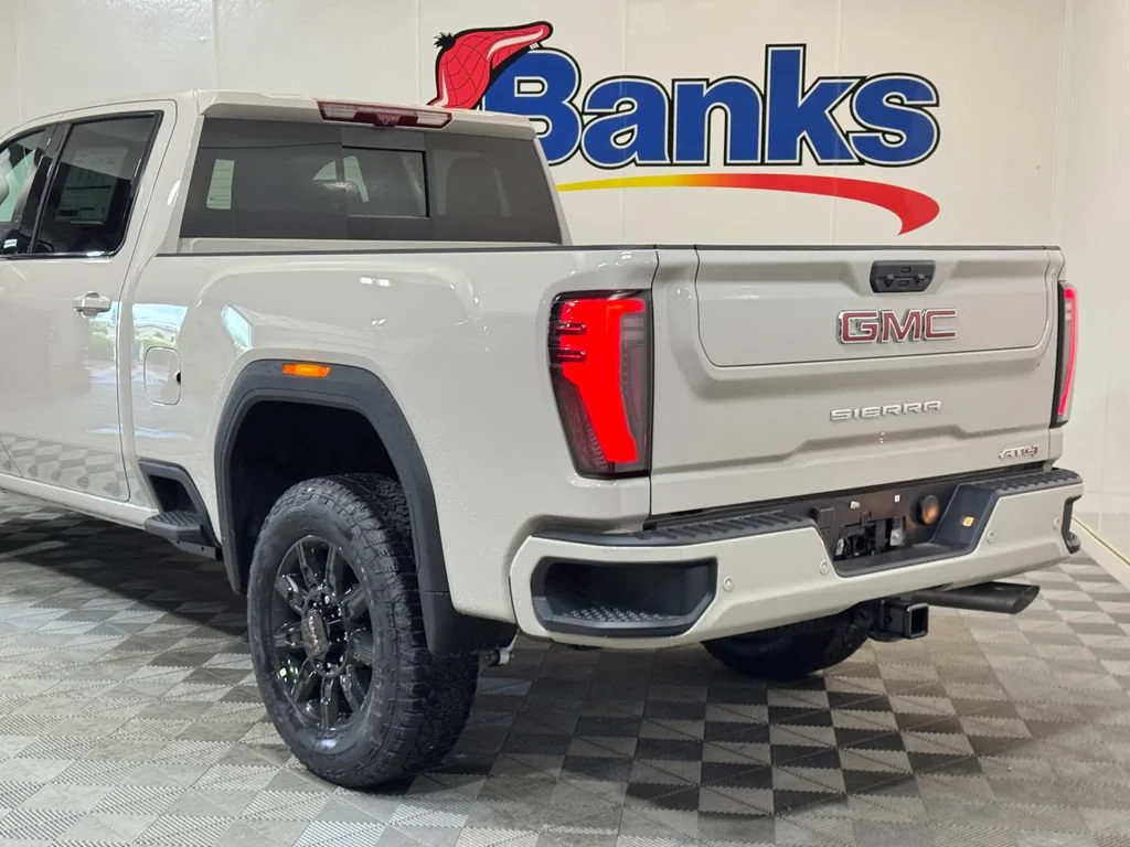2026 GMC Sierra 2500HD AT4 - Photo 8