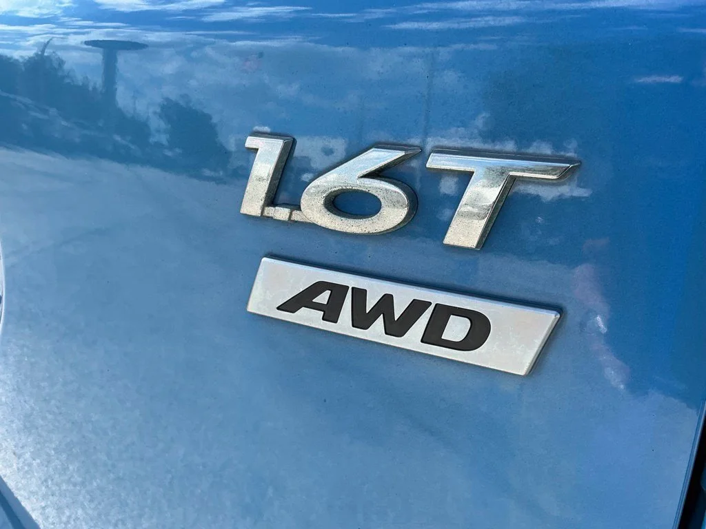 Used 2022 Blue Hyundai Limited image 18