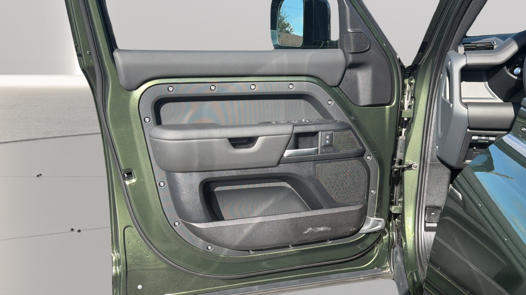 New 2026 Woolstone Green Land Rover X-Dynamic SE image 20