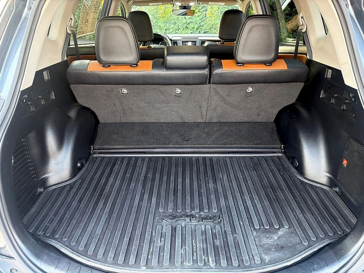 Used 2016 Gray Toyota Limited image 35