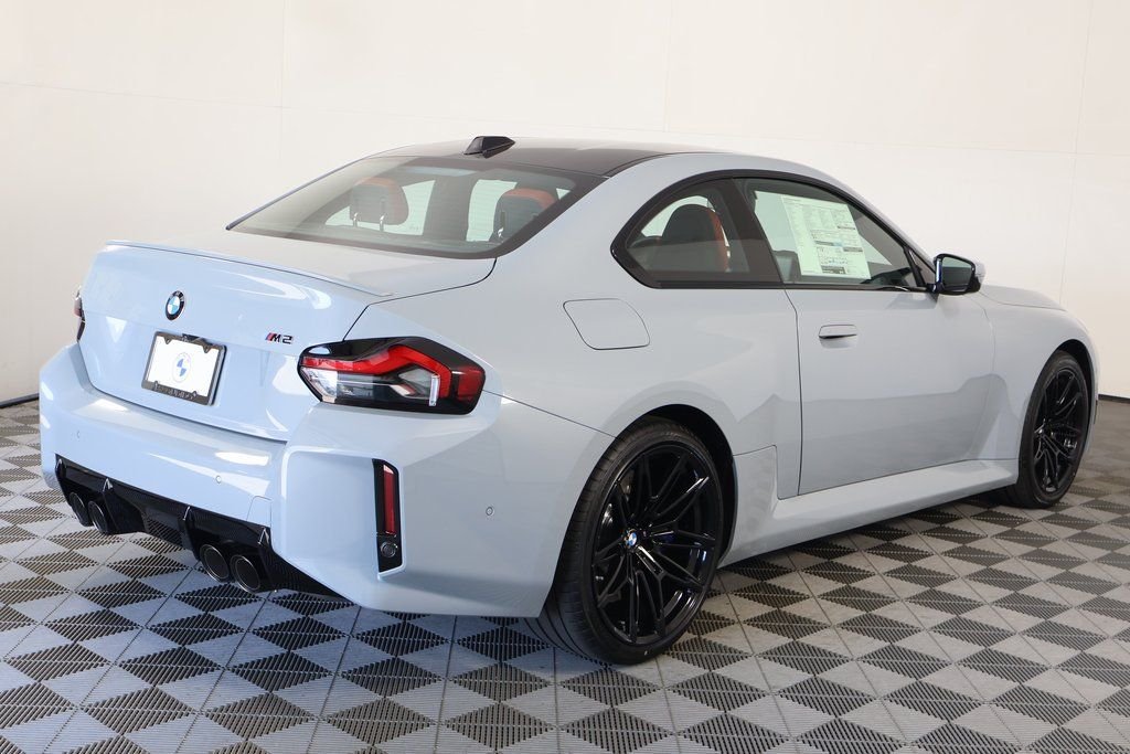 New 2026 Brooklyn Grey Metallic BMW Base image 2