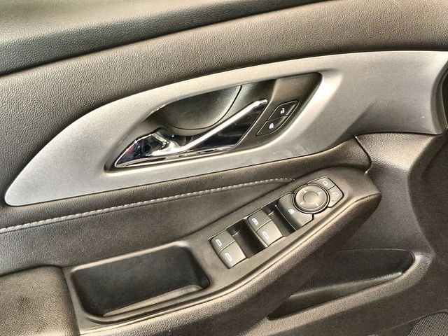 Used 2022 Blue Chevrolet LT image 13