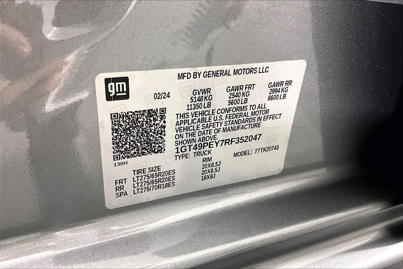 Used 2024 Sterling Metallic GMC AT4 image 35