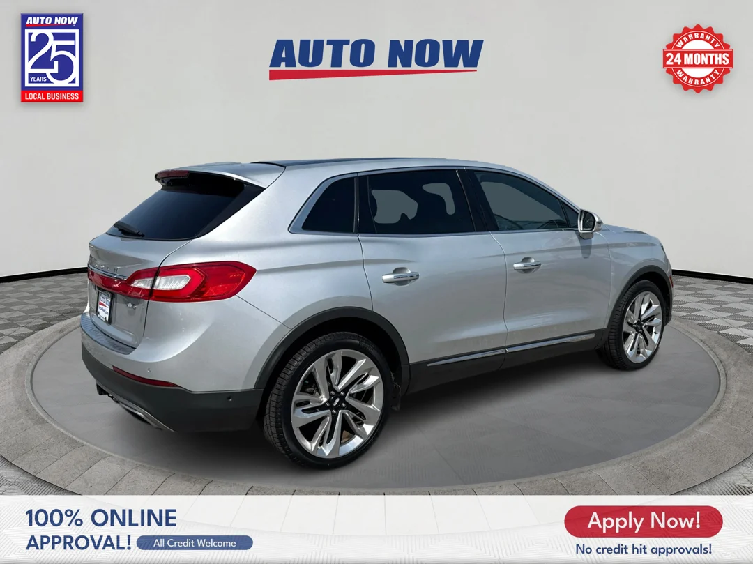 Used 2016 Silver Lincoln Reserve image 5