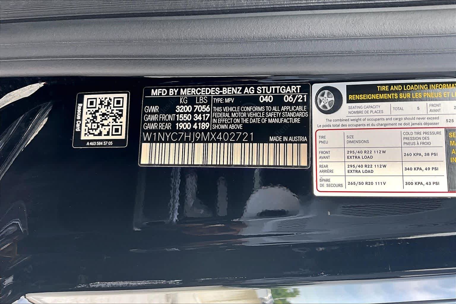 Used 2021 designo Platinum Black Metallic Mercedes-Benz AMG® G 63 image 31