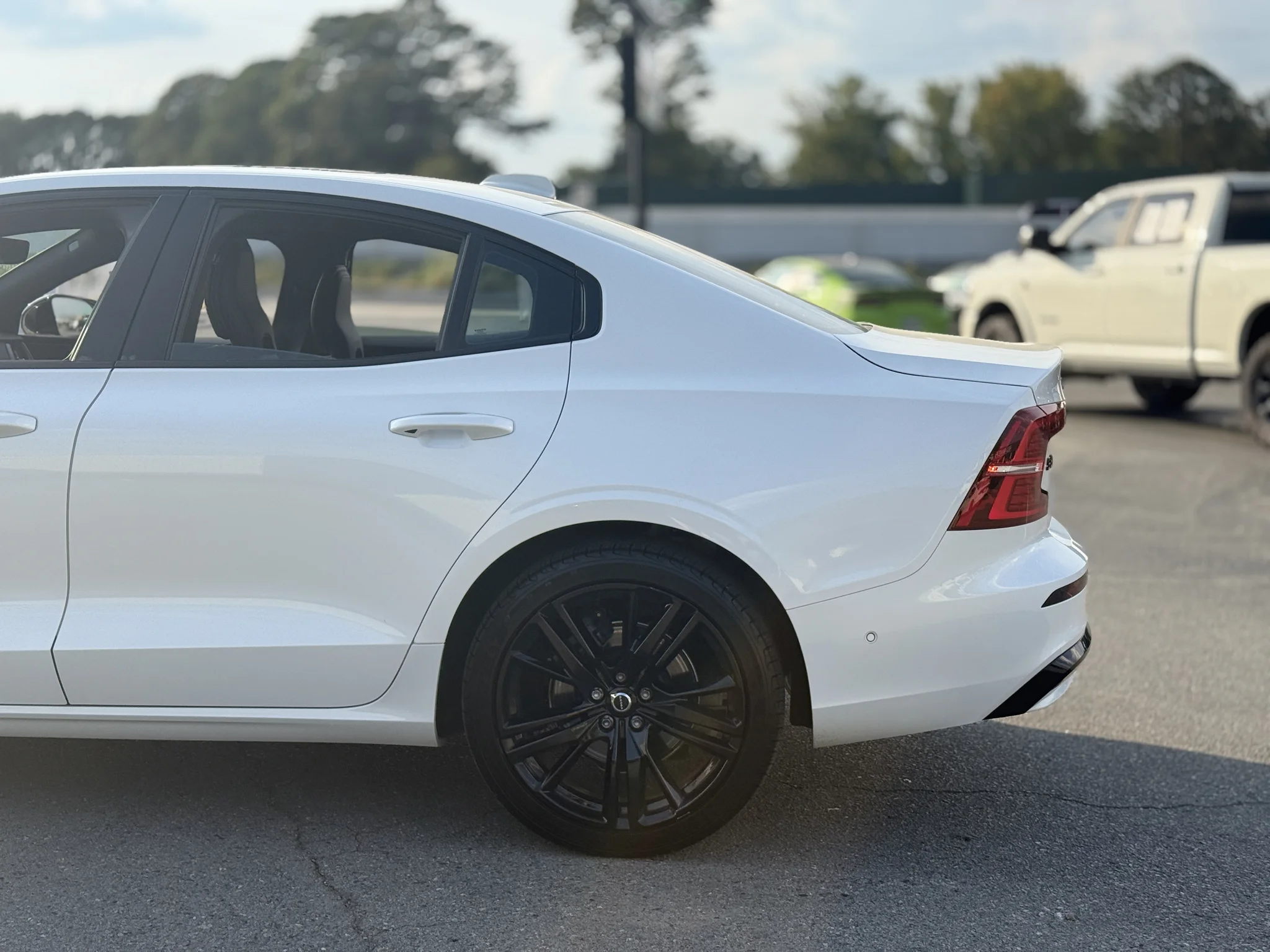 Used 2024 Crystal White Metallic Volvo Plus Black Edition image 6