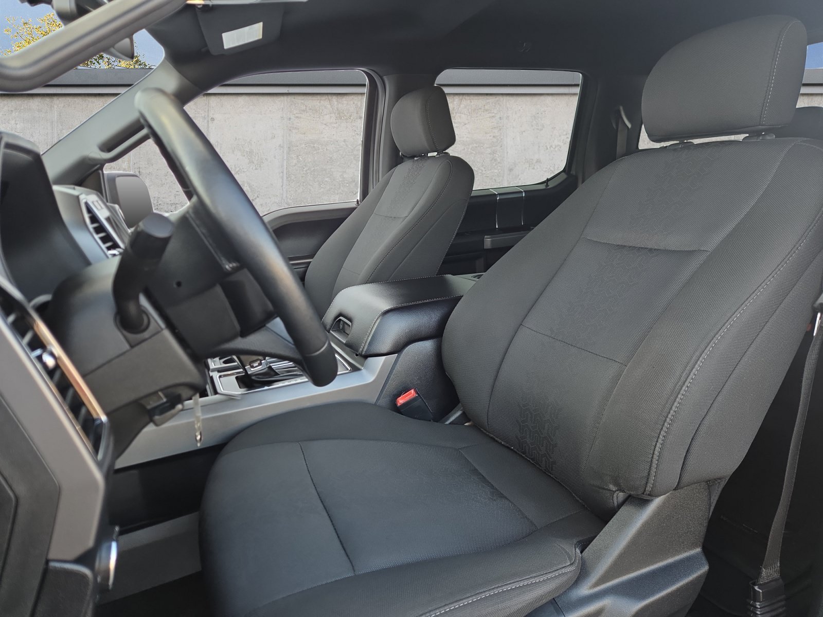 2018 Ford F-150 XLT - Photo 9