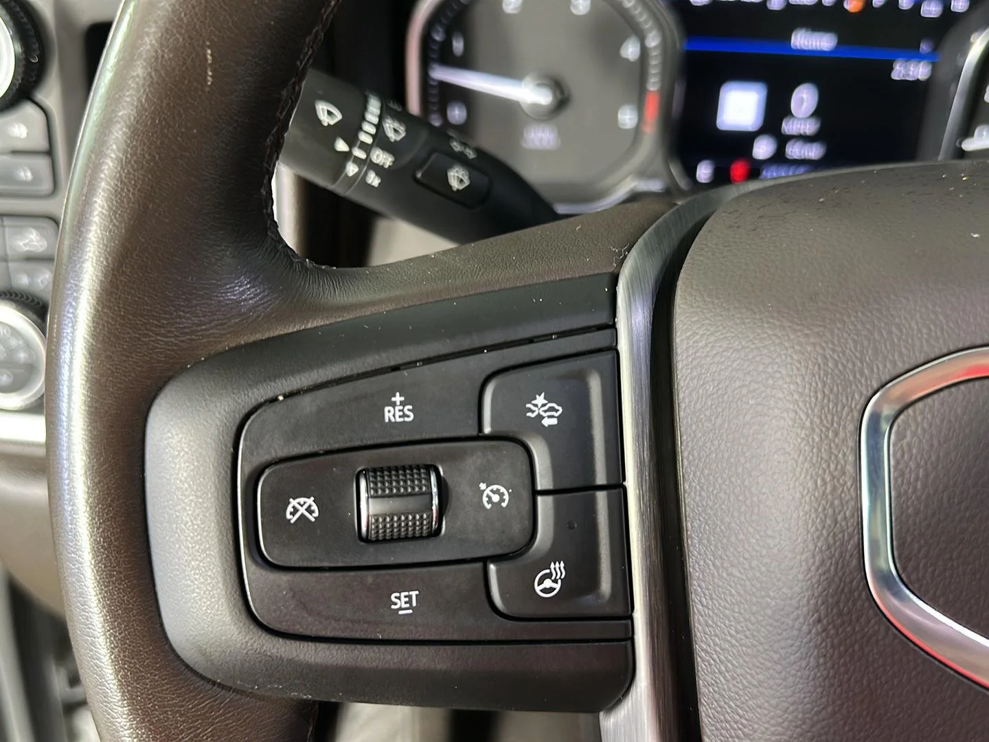 Used 2022 Quicksilver Metallic GMC Denali image 14