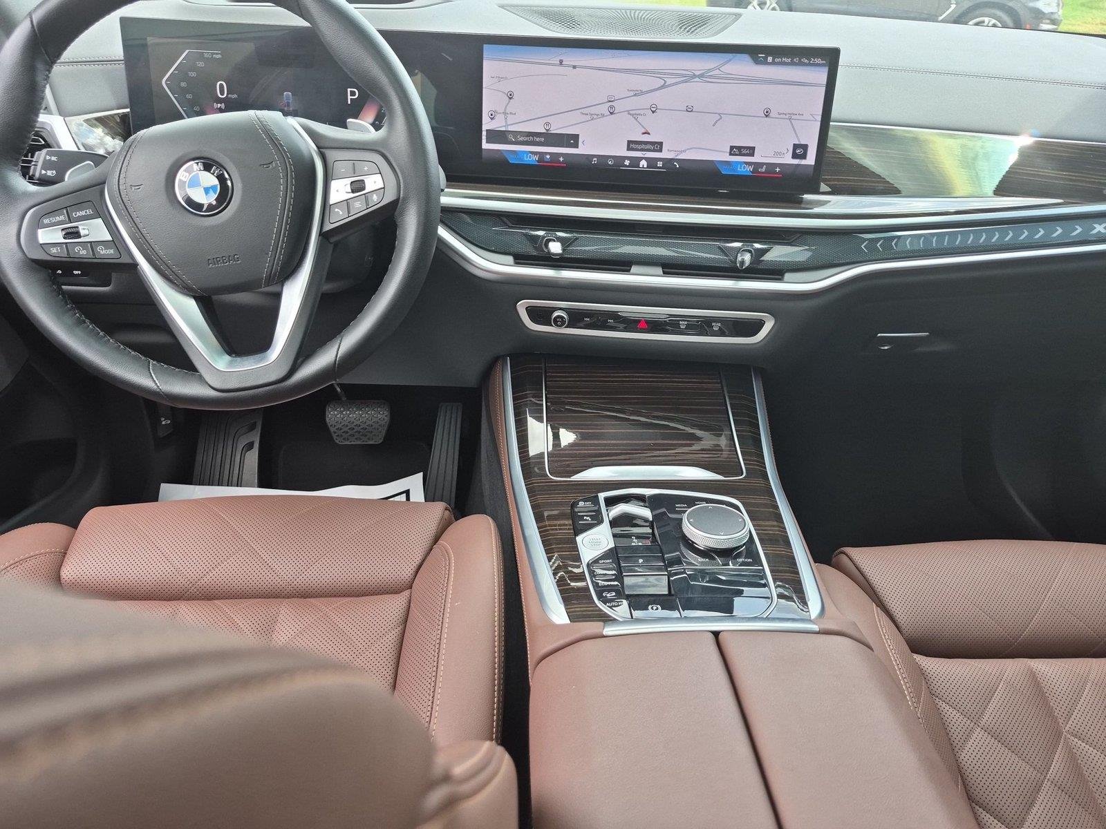 Used 2025 Skyscraper Grey Metallic BMW xDrive40i image 34