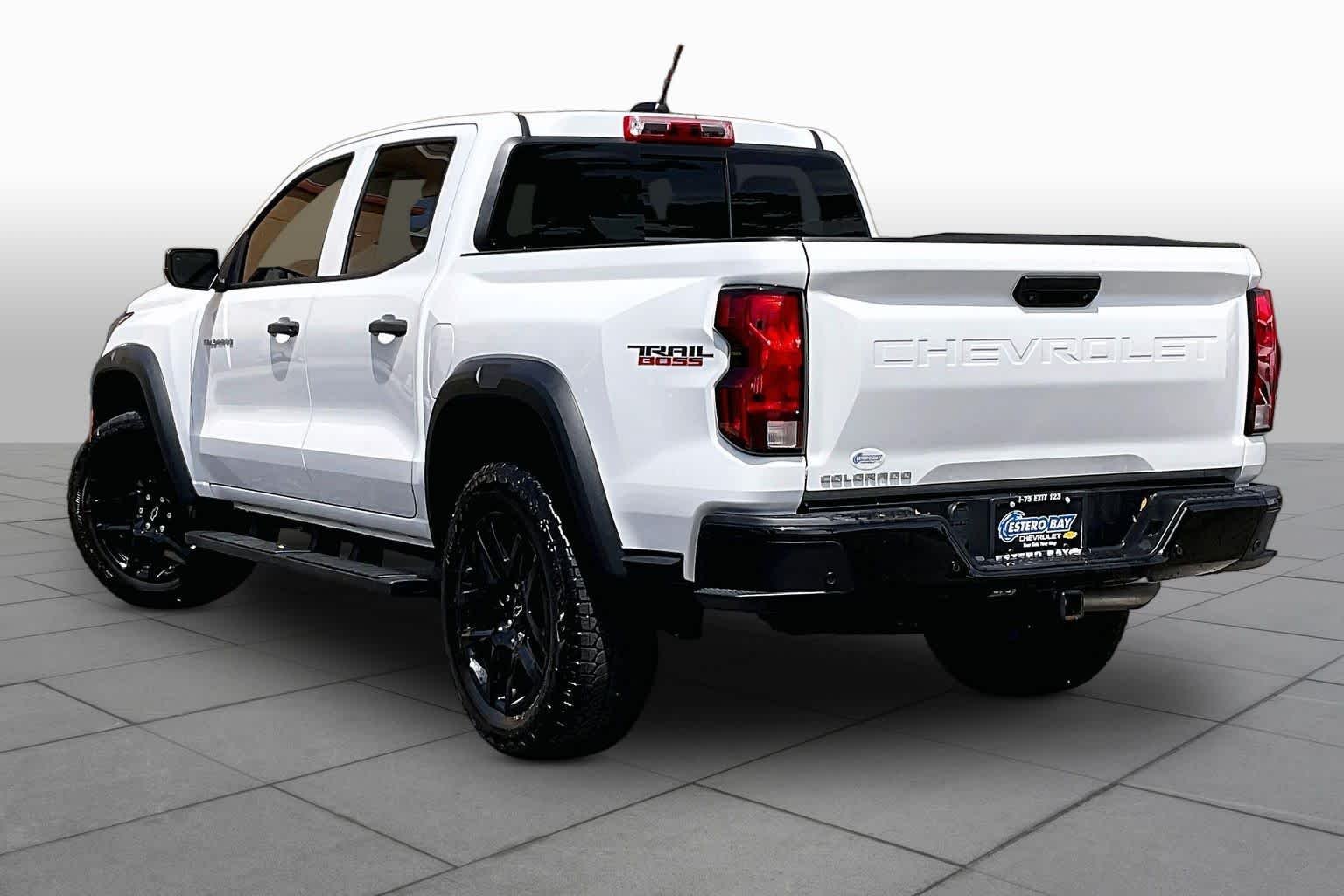 Used 2025 Summit White Chevrolet 4WD Trail Boss image 12