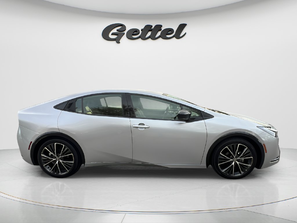 2026 Toyota Prius XLE - Photo 4