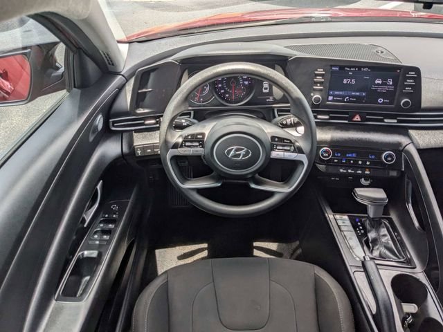 Used 2022 Red Hyundai SEL image 14