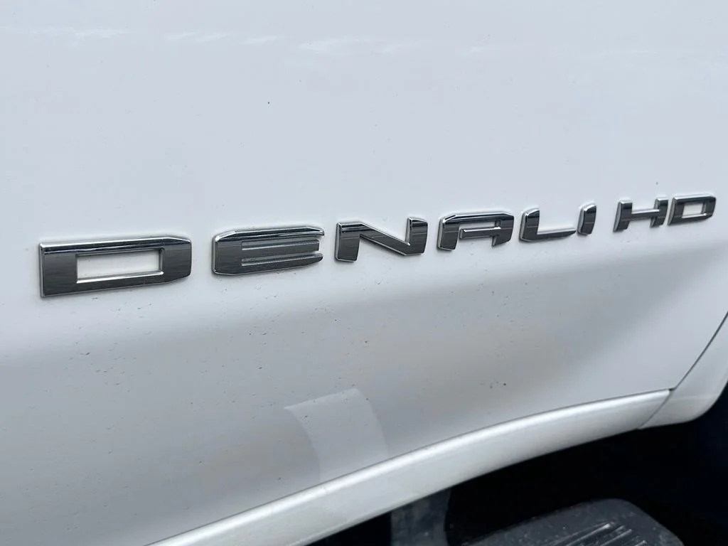 Used 2021 Summit White GMC Denali image 6