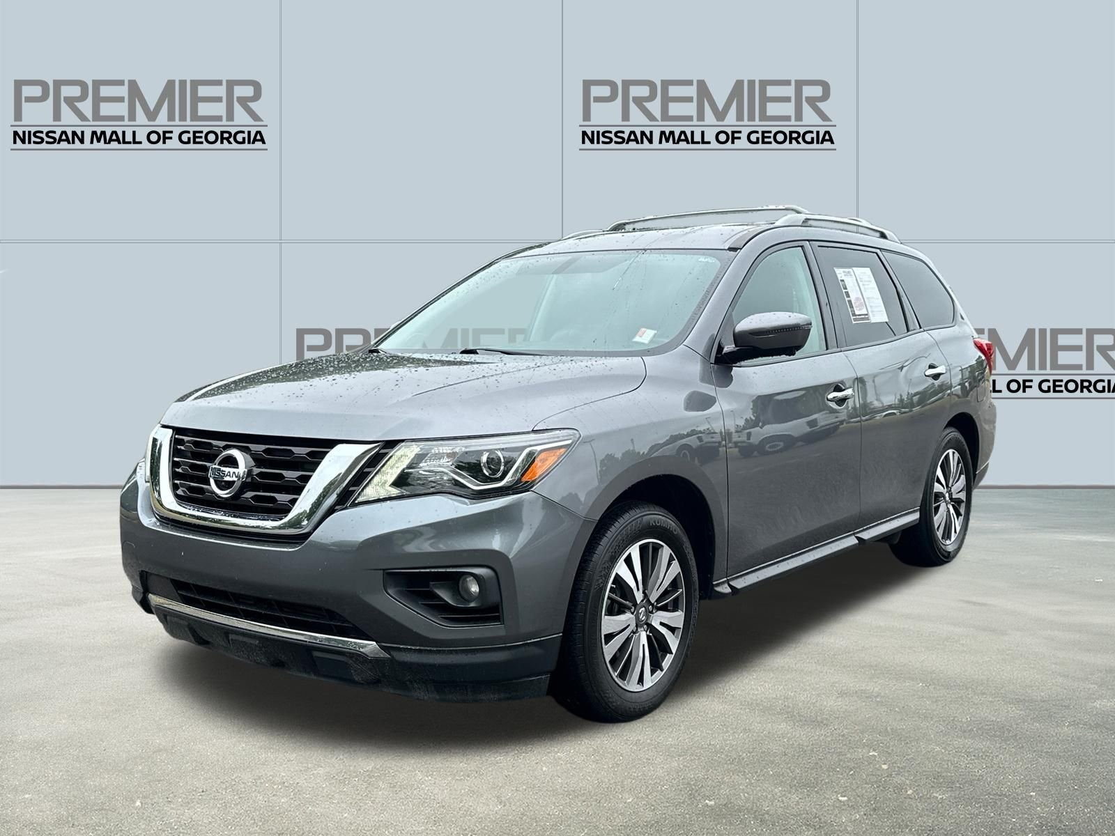 2017 Nissan Pathfinder SL