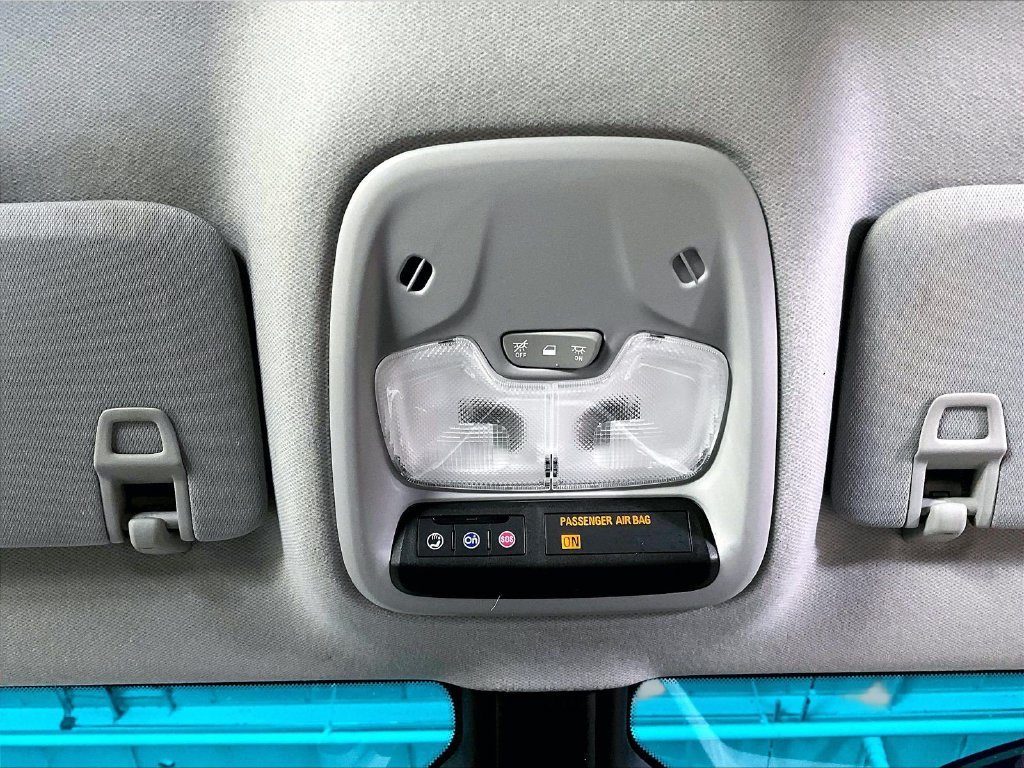 Used 2018 Gray Chevrolet Premier image 22