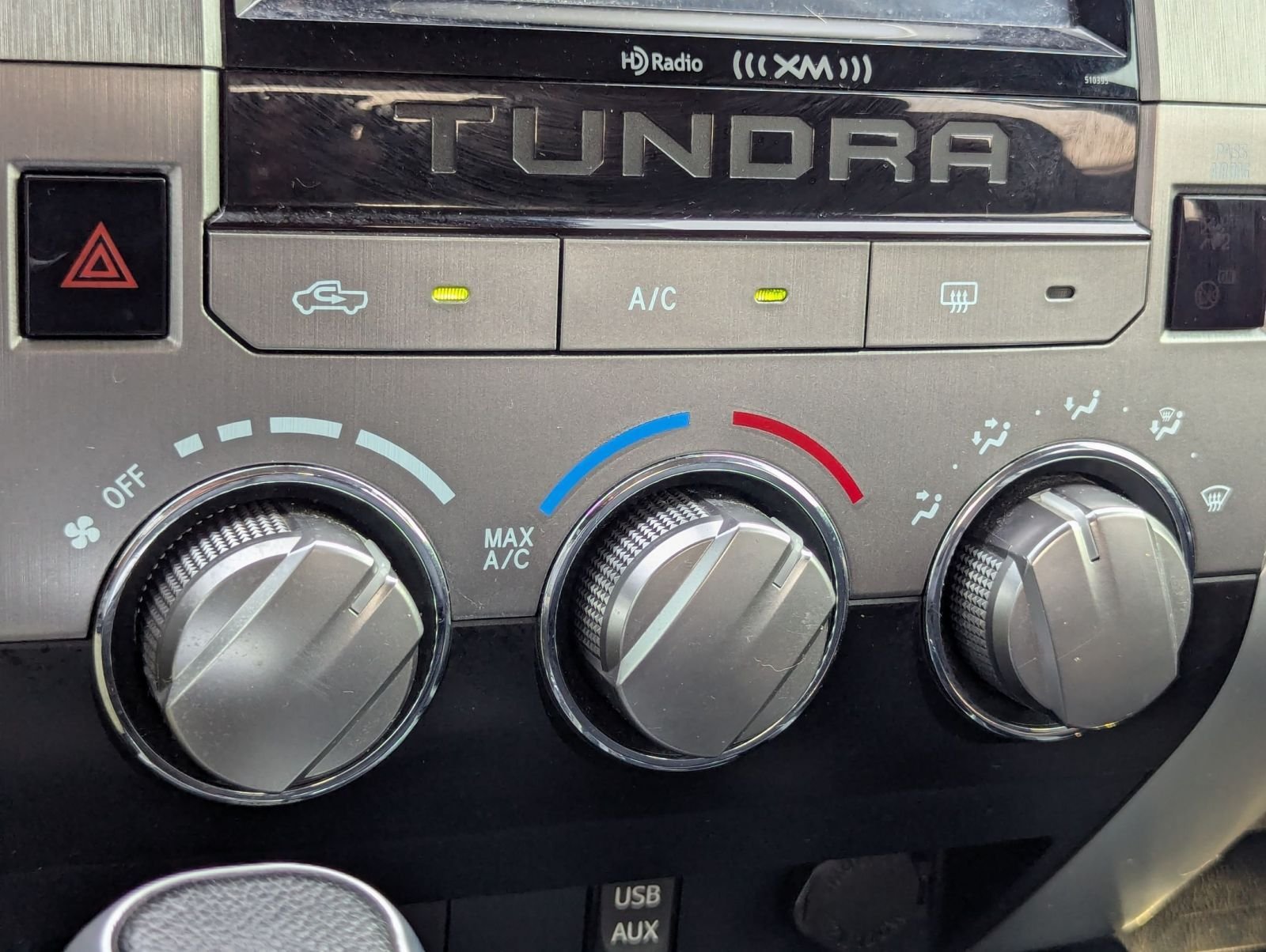 Used 2019 Gray Toyota SR5 image 18