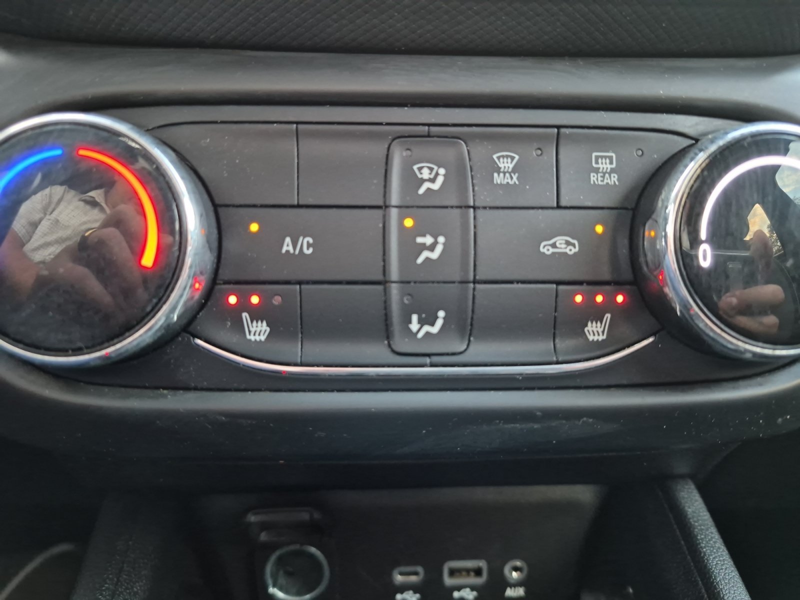 Used 2023 STERLING GRAY METALLIC Chevrolet LT image 24