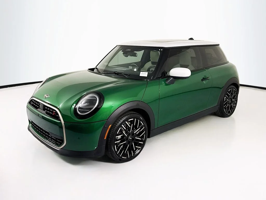 2026 MINI Hardtop Cooper S's photo