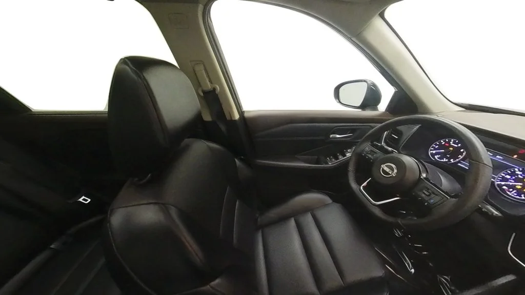 Used 2023 Black Nissan SV image 30