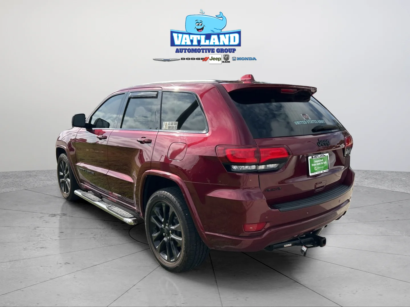 Used 2020 Velvet Jeep Altitude image 3