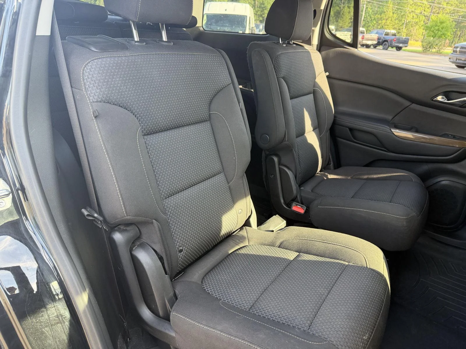 Used 2021 Ebony Twilight Metallic GMC SLE image 19