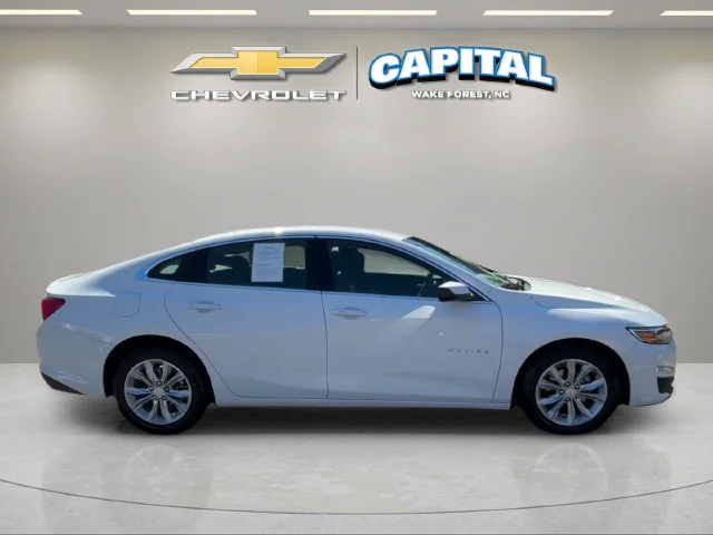 Used 2025 White Chevrolet LT image 6