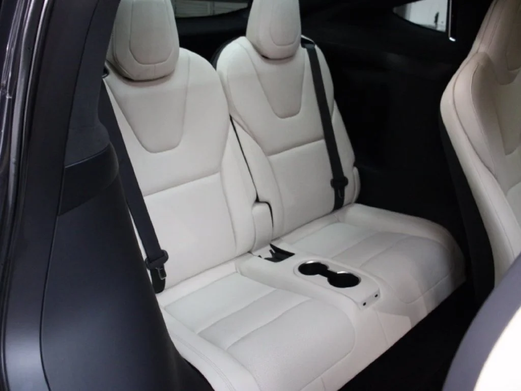 Used 2022  Tesla Base image 12