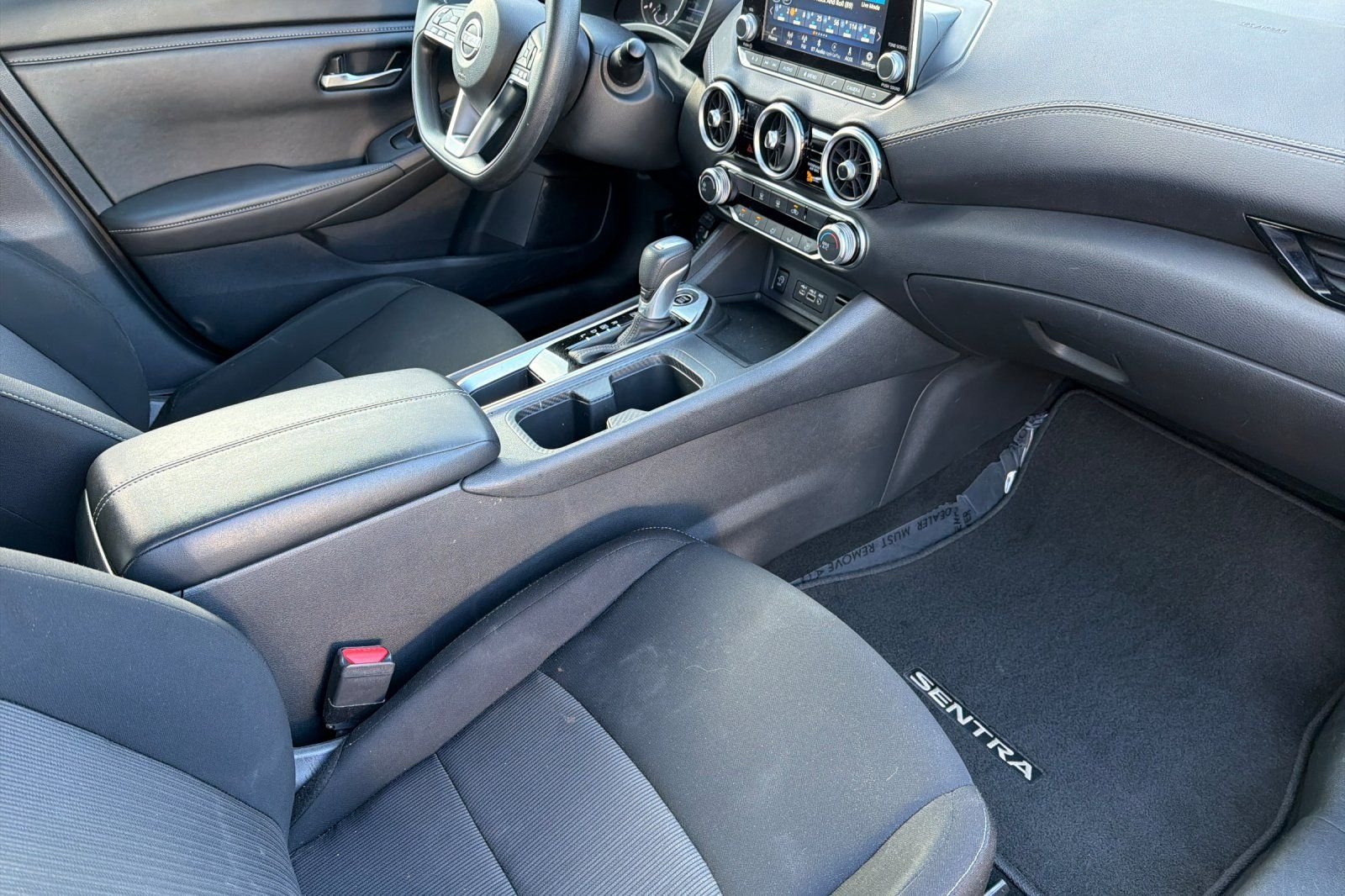 2025 Nissan Sentra SV - Photo 43