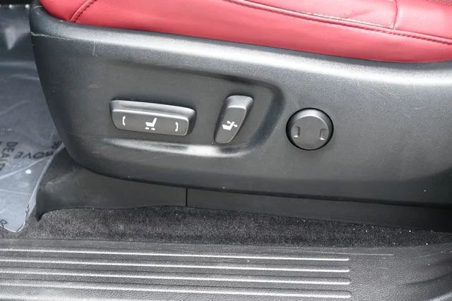 Certified Used 2021 BLACK Lexus 460 image 17