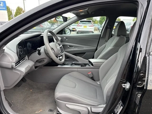 Used 2024 Abyss Black Hyundai SEL image 12
