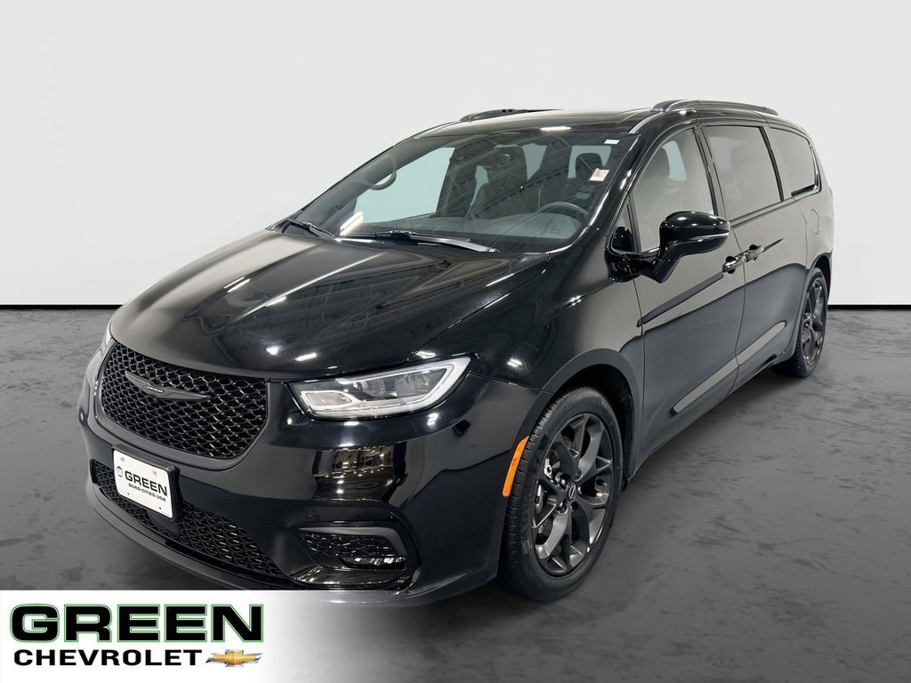 2025 Chrysler Pacifica Limited's photo