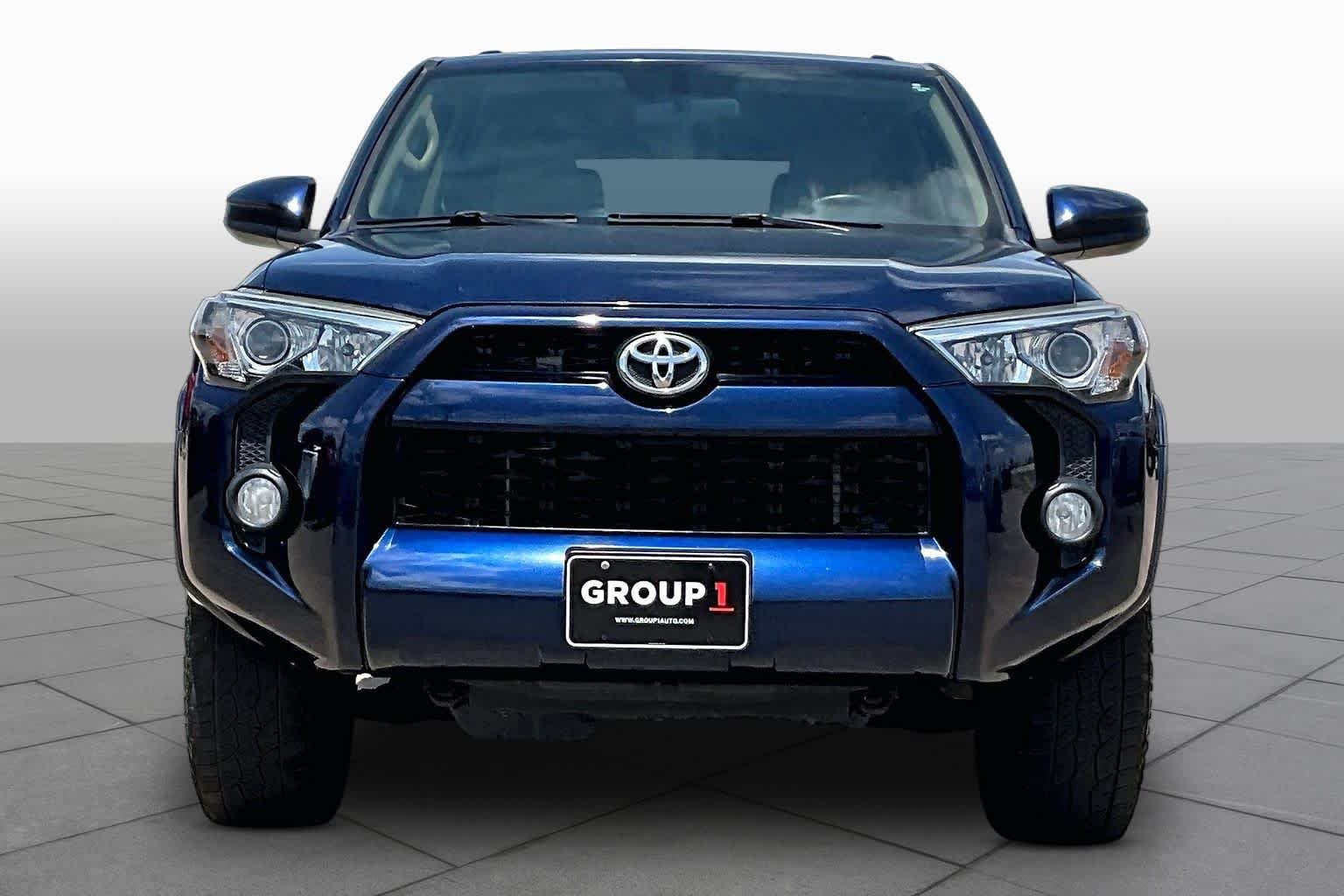 Used 2019 Nautical Blue Metallic Toyota SR5 image 4