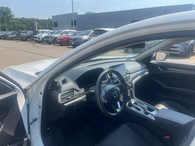 Used 2018 Platinum White Pearl Honda LX 1.5T image 11