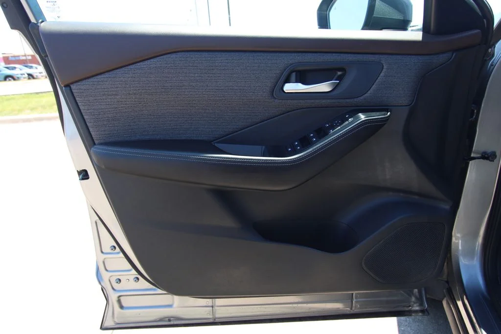 Used 2023 Gray Nissan SV image 33