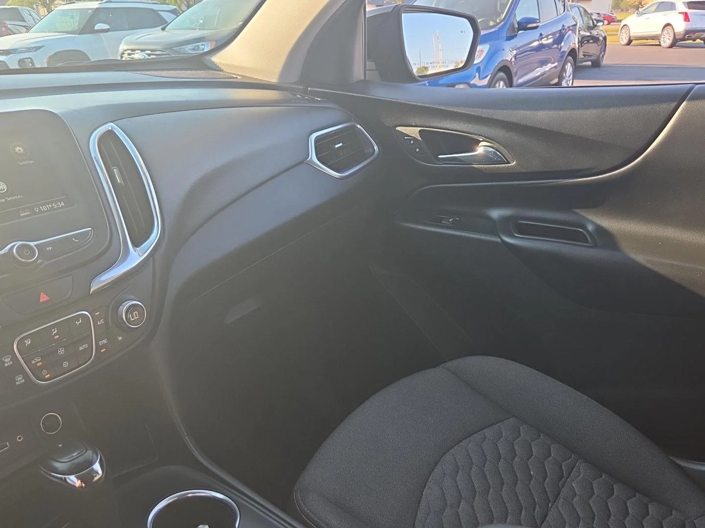 Used 2019 MOSAIC BLACK METALLIC Chevrolet LT image 17
