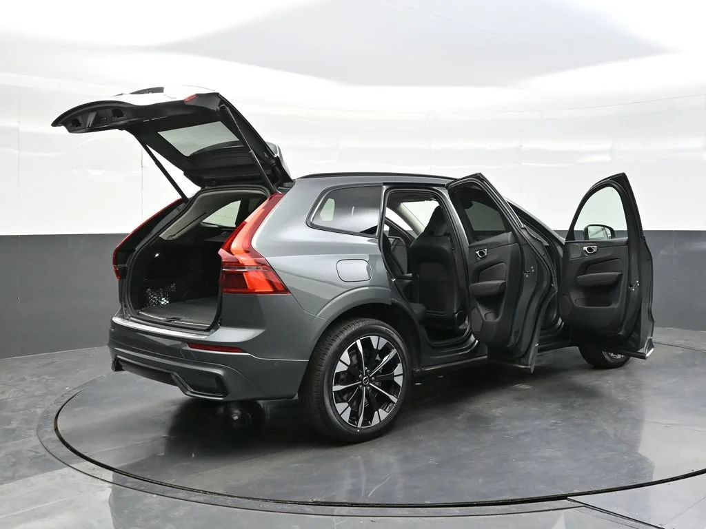New 2027 Forest Lake Volvo T8 Plus image 41