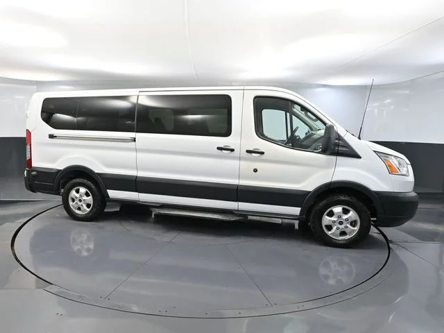 2018 Ford Transit Wagon XL - Photo 3