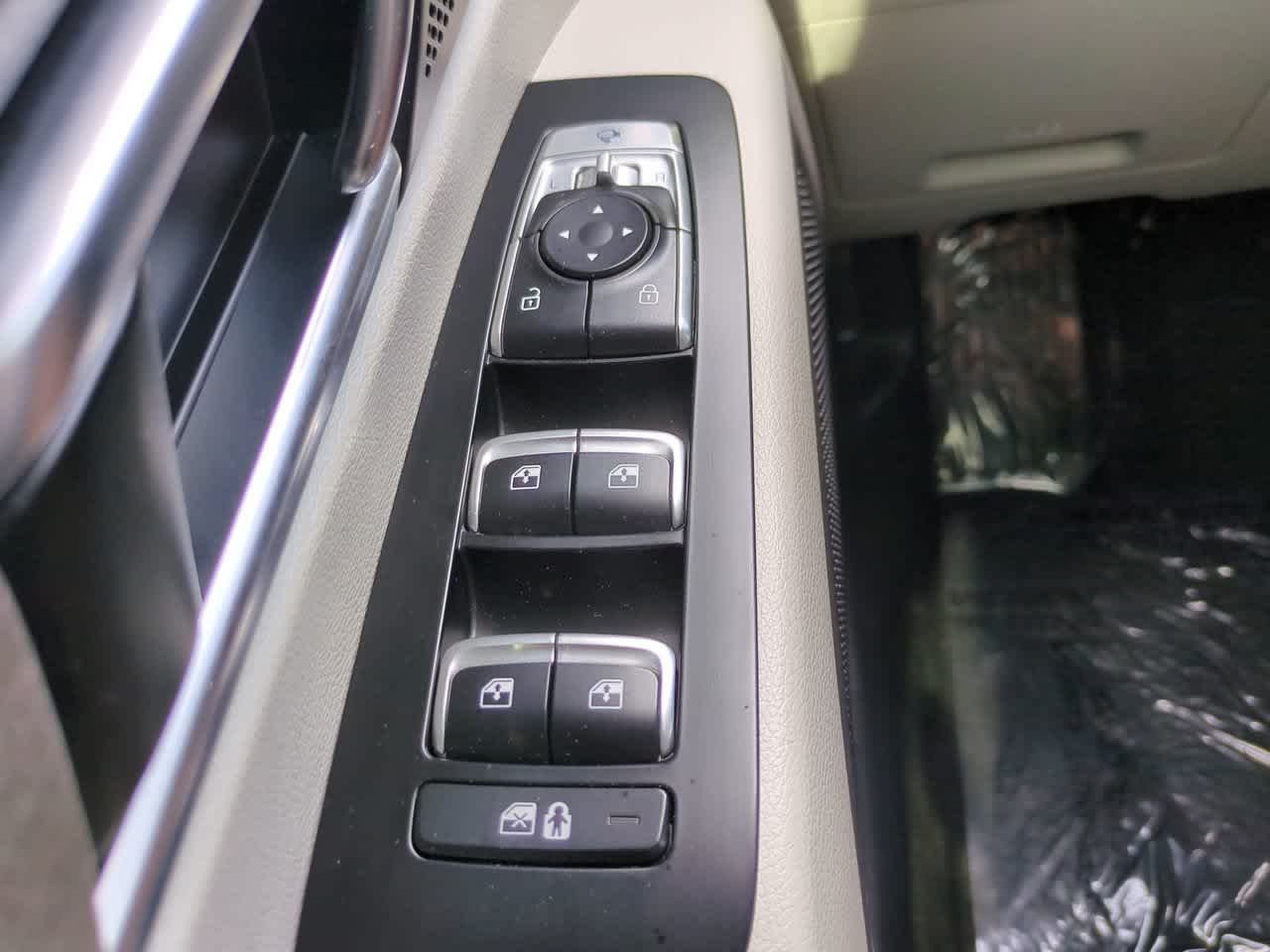 Used 2020 Dark Moss Kia EX image 25