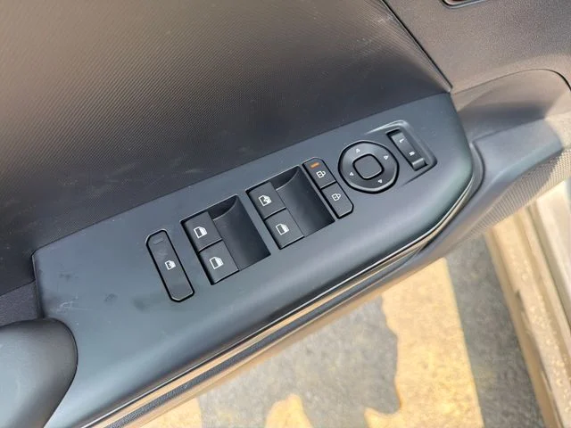 New 2026 Steel Gray Kia LXS image 17