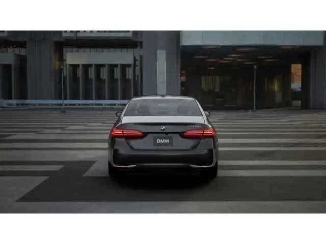 New 2027 Dark Graphite Metallic BMW 530i image 5
