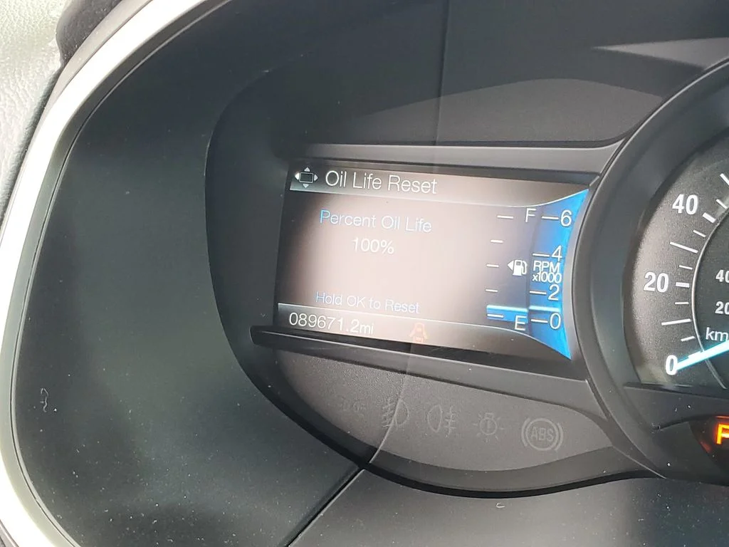 Certified Used 2018 White Gold Metallic Ford SEL image 11
