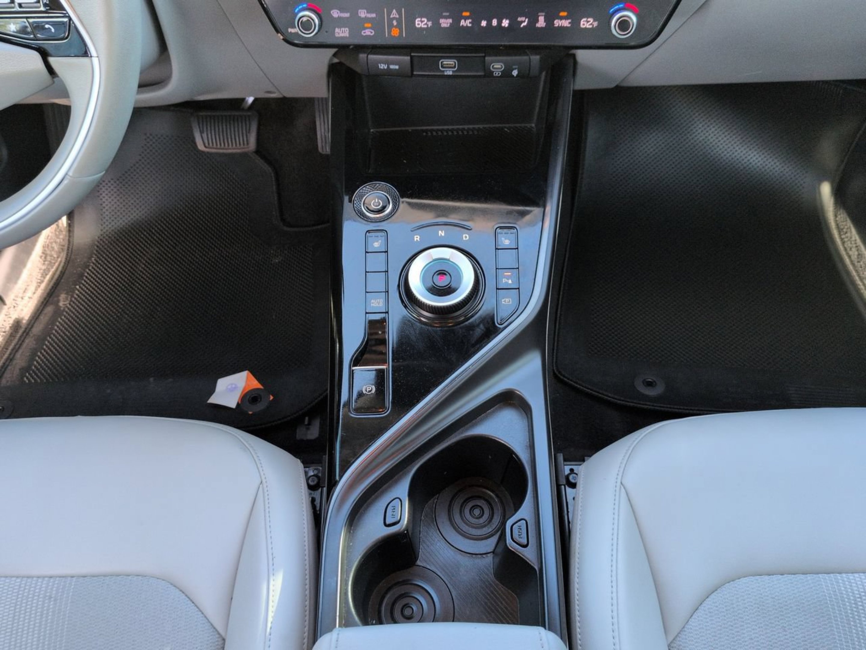 Certified Used 2023 Steel Gray Kia Wind image 17