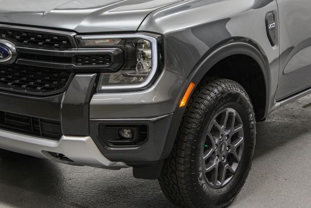 New 2026 Carbonized Gray Metallic Ford XLT image 4