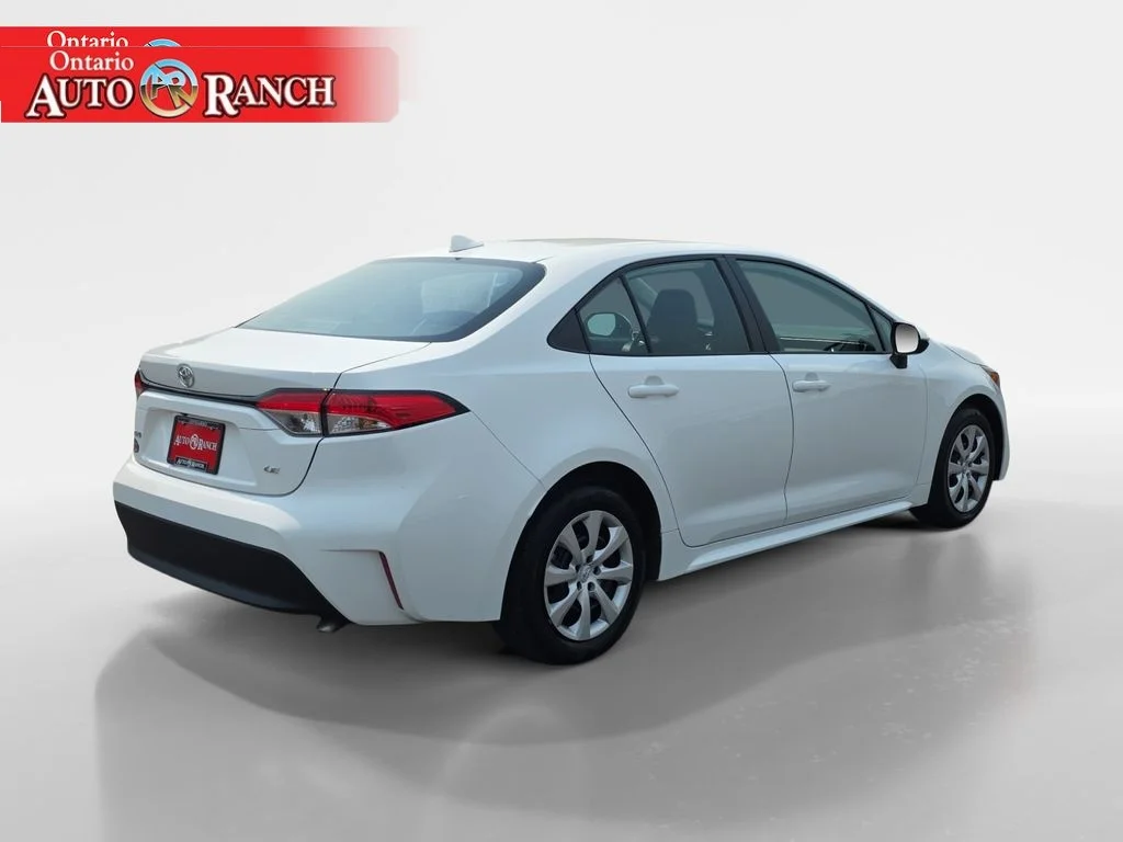 Used 2024 Ice Cap Toyota LE image 5