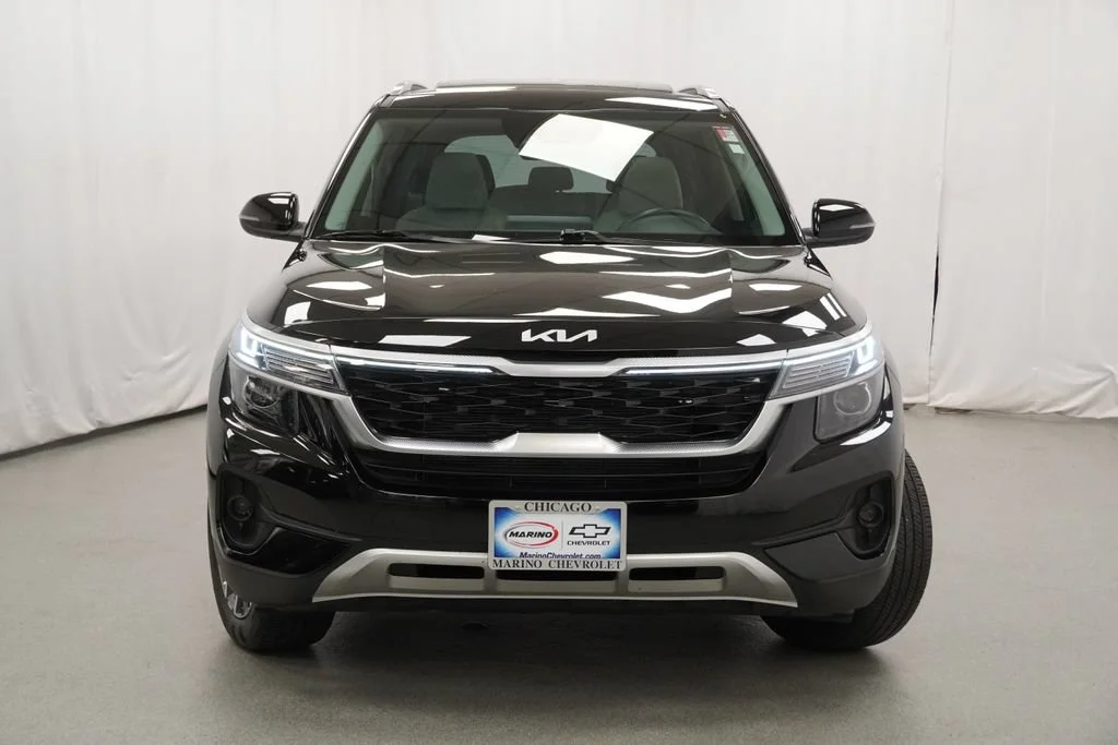 Used 2023 Black Kia EX image 35
