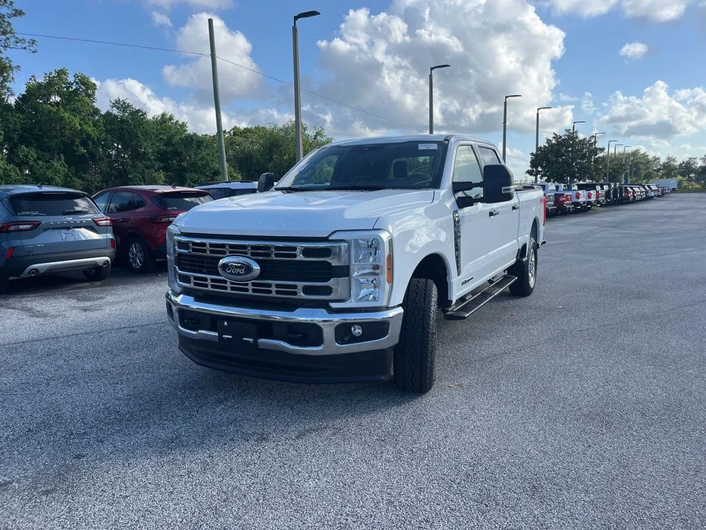Used 2025 White Ford XLT image 2