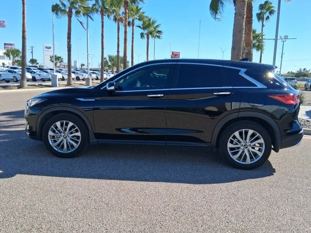 Used 2024 Black INFINITI PURE image 3