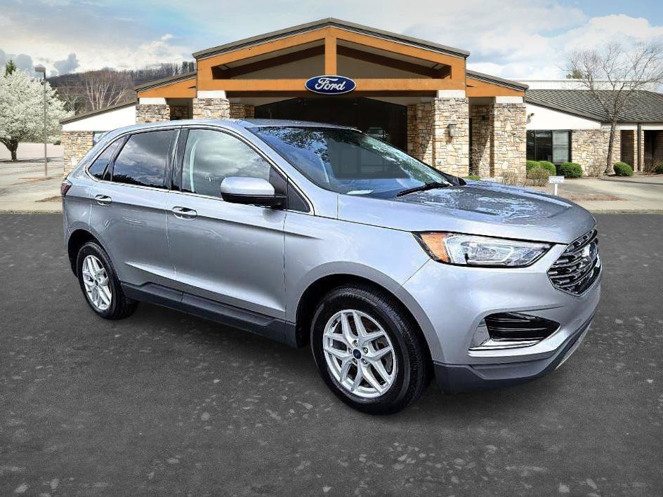 Used 2022 Silver Metallic Ford SEL image 3